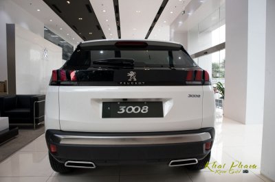 Ảnh chụp đuôi xe Peugeot 3008​​ Active 2020