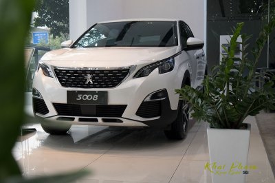 Ảnh chụp chính diện đầu xe Peugeot 3008​​ Active 2020 1