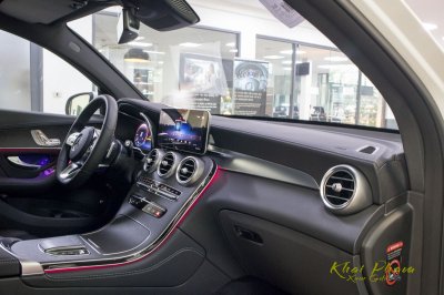 Mercedes-Benz GLC 300 Coupe 2020 giá hơn 3 tỷ đại lý, có trang bị mà GLC 300 CKD bị cắt 3 Ảnh chụp nội thất xe Mercedes-Benz GLC 300 Coupe 2020