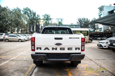 Cận cảnh xe Ford Ranger Wildtrak 2020 nâng cấp đã về đại lý với một số thay đổi 13 Ảnh chụp đuôi xe Ford Ranger Wildtrak 2020