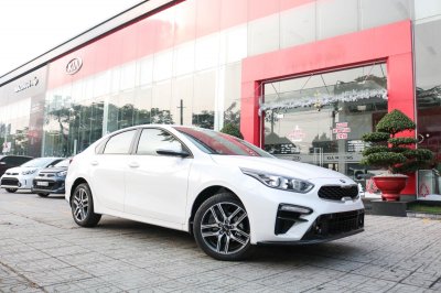 Top 10 xe bán chạy nhất Việt Nam quý I năm 2020: Kia Cerato...