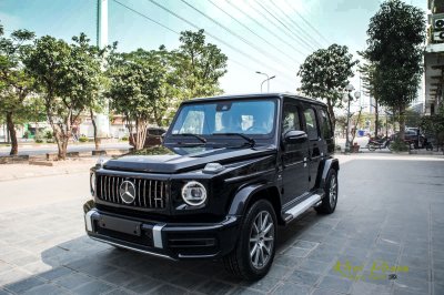 Ảnh chụp trước phải xe Mercedes-AMG G63 2020