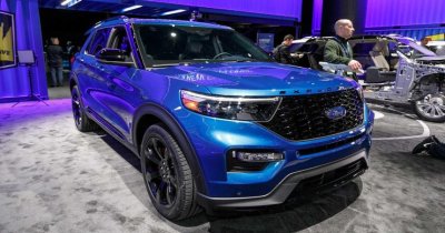 Màu xanh dương của Ford Explorer 2020 được bầu chọn là một trong những màu xe đẹp nhất.