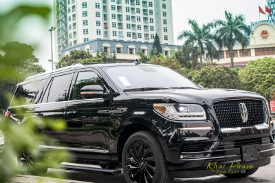 Ảnh đầu xe Lincoln Navigator L Reserve 2020