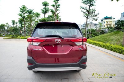 Ảnh chính diện đuôi xe Toyota Rush 2020