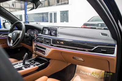 Khám phá chi tiết xe BMW 740Li Pure Excellence 2020 vừa ra mắt Việt Nam qua hình ảnh 20 Ảnh chính diện nội thất xe BMW 740Li Pure Excellence 2020