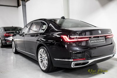Khám phá chi tiết xe BMW 740Li Pure Excellence 2020 vừa ra mắt Việt Nam qua hình ảnh 44 Ảnh sau xe BMW 740Li Pure Excellence 2020