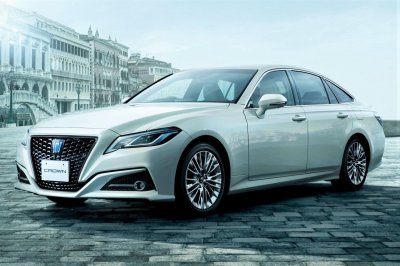 dfdToyota Crown Elegance Style II a1