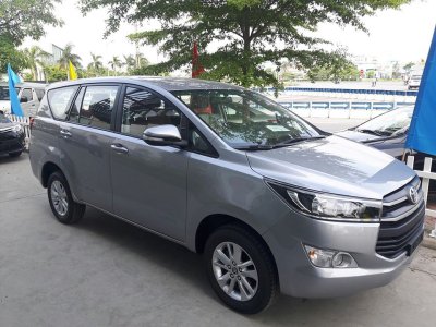 Toyota Innova ưu đãi 120 triệu đồng tại đại lý.