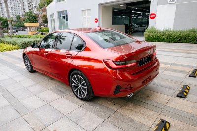 Động cơ BMW 320i 2020 Động cơ BMW 320i 2020