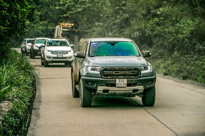 Ford Ranger Raptor cũng được ghi nhận có hiện tượng chảy dầu Ford Ranger Raptor cũng được ghi nhận có hiện tượng chảy dầu 1