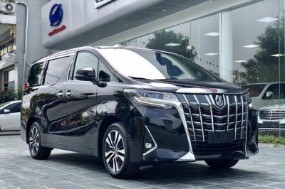 Toyota Alphard có giá bán hơn 4 tỷ đồng tại Việt Nam 1