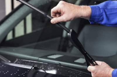 nhấc cao cần gạt mưa nhấc cao cần gạt mưa.