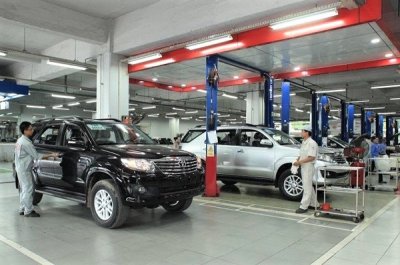 Bảo dưỡng xe ô tô tại hãng đảm bảo nhiều lợi ích cho khách hàng Bảo dưỡng xe ô tô tại hãng đảm bảo nhiều lợi ích cho khách hàng 1
