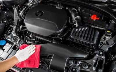 Những lưu ý khi tự rửa khoang máy ô tô tại nhà Những lưu ý khi tự rửa khoang máy ô tô tại nhà 1