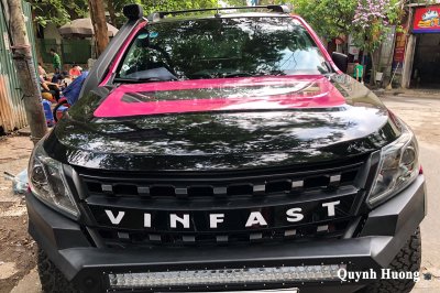 Xe bán tải logo VinFast bất ngờ xuất hiện tại Việt Nam, màu ngoại thất còn gây chú ý hơn a10