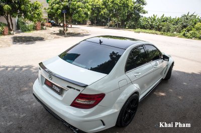 Hơn 2 tháng thi công và 200 triệu đồng, Mercedes-Benz C 300 đời "ơ kìa" biến thành xe thể thao cực ngầu a4