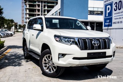 Ảnh trước xe Toyota Land Cruiser Prado 2020