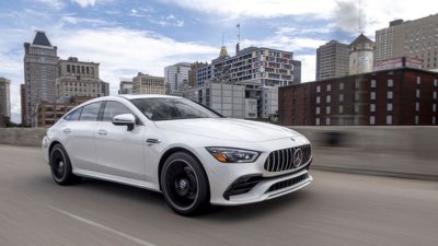 Sedan thể thao giá rẻ Mercedes-AMG GT 43 2021 công bố giá khởi điểm 2,1 tỷ đồng.