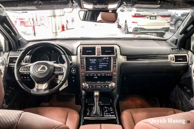 Chi tiết xe Lexus GX 460 2020 nhập Trung Đông tại Việt Nam 18 Ảnh khoang lái xe Lexus GX 460 2020