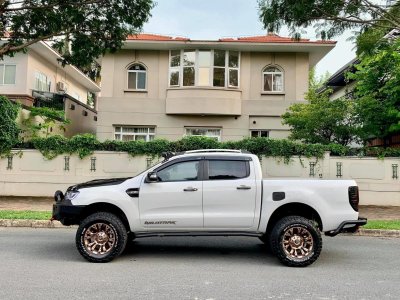 Ranger Wildtrak 2016 đã có được nâng cấp "sang chảng" nhưng không kém phần mạnh mẽ.