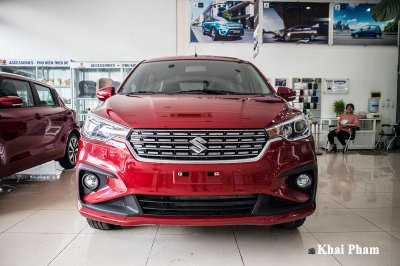 Ảnh chính diện đầu xe Suzuki Ertiga Sport 2020