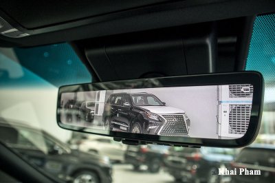Ảnh gương kèm camera xe Lexus LM300h 2020 bên phải