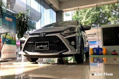 Cận cảnh xe Toyota Wigo 2020 nâng cấp tại đại lý, sẵn sàng đến tay khách Việt 32 Ảnh trước đầu xe Toyota Wigo 2020 thấp