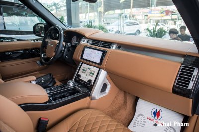 Ảnh khoang lái xe Range Rover SVAutobiography 2020 