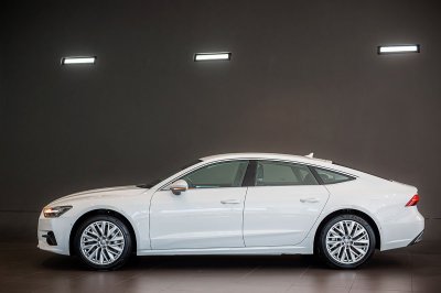 Ngoại hình tổng thể Audi A7 Sportback 2020 1