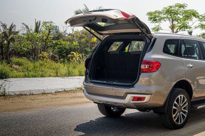 Ford Everest giảm giá kỷ lục tại đại lý, cao nhất 200 triệu đồng - Ảnh 1 Ford Everest giảm giá kỷ lục tại đại lý, cao nhất 200 triệu đồng - Ảnh 1.