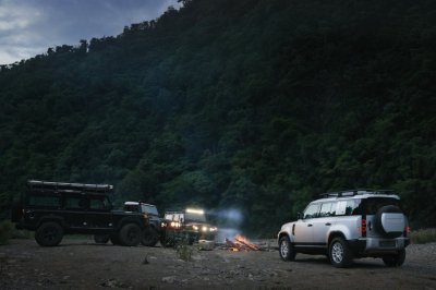 Land Rover Defender 2021 là lựa chọn hoàn hảo cho những chuyến đi xa Land Rover Defender 2021 là lựa chọn hoàn hảo cho những chuyến đi xa.