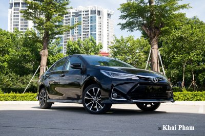 Toyota Corolla Altis 2020 về đại lý: Thêm trang bị, giảm giá bán quyết đấu Mazda 3 1 Ảnh đầu xe Toyota Corolla Altis 2020 trái