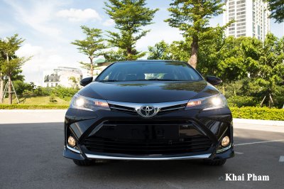 Toyota Corolla Altis 2020 về đại lý: Thêm trang bị, giảm giá bán quyết đấu Mazda 3 3 Ảnh chính diện đầu xe Toyota Corolla Altis 2020