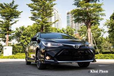 Toyota Corolla Altis 2020 về đại lý: Thêm trang bị, giảm giá bán quyết đấu Mazda 3 31 Ảnh đầu xe Toyota Corolla Altis 2020