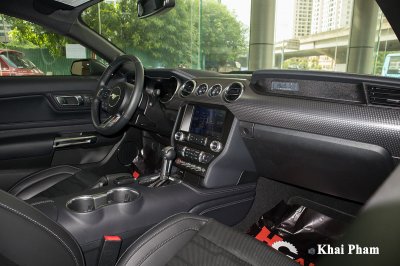 Cận cảnh xe Ford Mustang High Performance 2020 độc nhất Việt Nam 18 Ảnh khoang lái xe Ford Mustang High Performance 2020