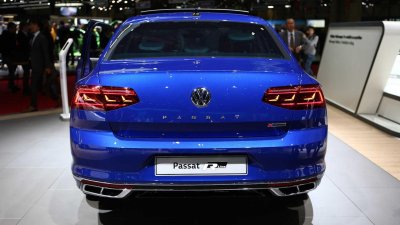 Volkswagen Passat hứa hẹn trở lại và lợi hại hơn xưa Volkswagen Passat hứa hẹn trở lại và lợi hại hơn xưa.