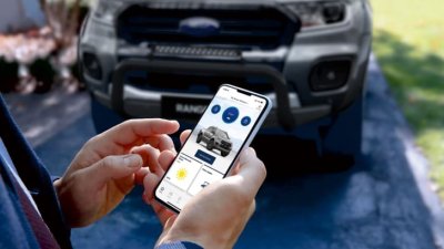 Ford cũng giới thiệu FordPass Connect hỗ trợ các tiện ích như khóa, mở xe, khởi động xe.. Ford cũng giới thiệu FordPass Connect hỗ trợ các tiện ích như khóa, mở xe, khởi động xe..