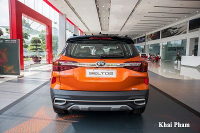 Ảnh chính diện đuôi xe Kia Seltos Premium 2020 