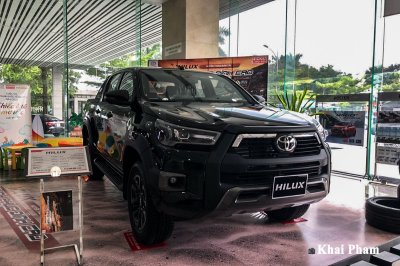 Toyota Hilux Adventure 2020 tại Việt Nam có gì để đấu Ford Ranger Wildtrak? a1