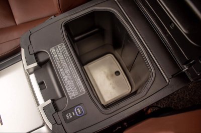 Toyota Land Cruiser cũ nhập Nga bán lại giá cao hơn xe Toyota Land Cruiser cũ nhập Nga bán lại giá cao hơn xe