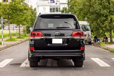 Toyota Land Cruiser cũ nhập Nga bán lại giá cao hơn xe Toyota Land Cruiser cũ nhập Nga bán lại giá cao hơn xe