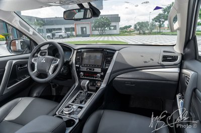 Nội thất xe Mitsubishi Pajero Sport 2020 a2