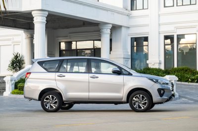 Toyota Innova 2020 sẽ giành lại "ngôi vương" phân khúc từ tay Xpander bằng bản dịch vụ? a2