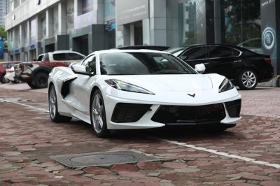 Mê mẩn với siêu xe Mỹ - Chevrolet Corvette C8 2020 đầu tiên tại Việt Nam a1