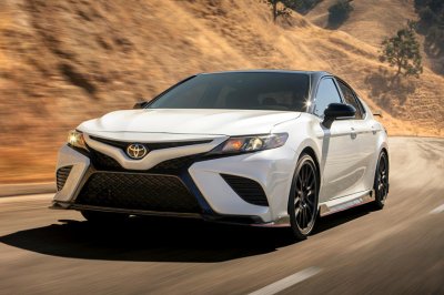 Toyota Camry cách tân mới hấp dẫn hơn nữa Toyota Camry cách tân mới hấp dẫn hơn nữa.
