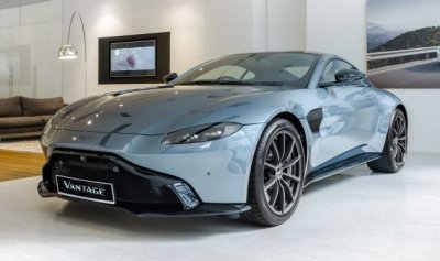 Aston Martin Vantage Dark Knight Edition ra mắt Aston Martin Vantage Dark Knight Edition ra mắt.