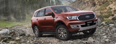 Ford Everest 2021 mới tiếp tục trang bị động cơ 2.0L mạnh mẽ Ford Everest 2021 mới tiếp tục trang bị động cơ 2.0L mạnh mẽ.