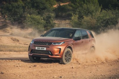 Land Rover Discovery Sport 2021 nâng cấp công nghệ chào giá từ 970 triệu đồng