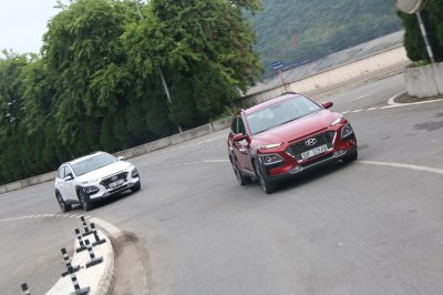Các mẫu xe cỡ nhỏ rất phù hợp khi di chuyển trong thành phố Các mẫu xe cỡ nhỏ rất phù hợp khi di chuyển trong thành phố.